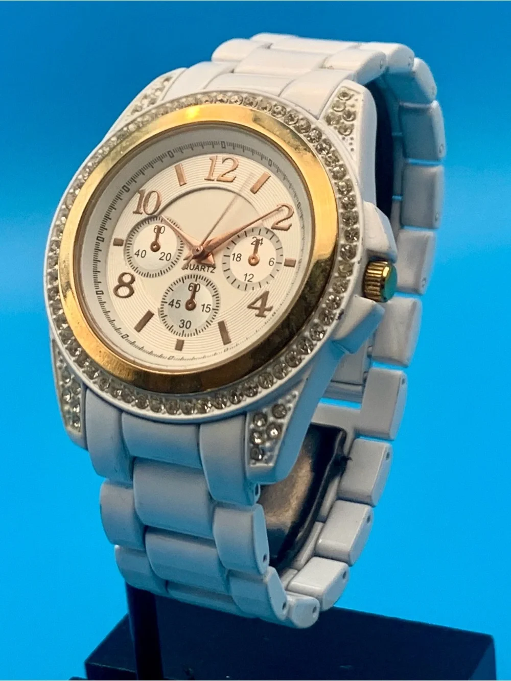 TARGET Women’s Quartz Bracelet Wristwatch Crystals Faux Subdials Works New Batt